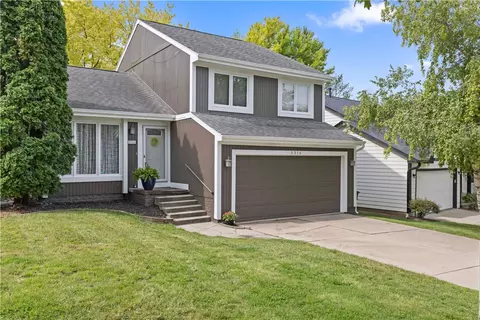 5316 Meadow Pl, West Des Moines, IA 50266