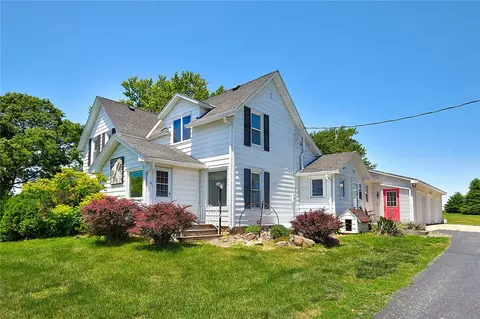 2667 280th St, Exira, IA 50076