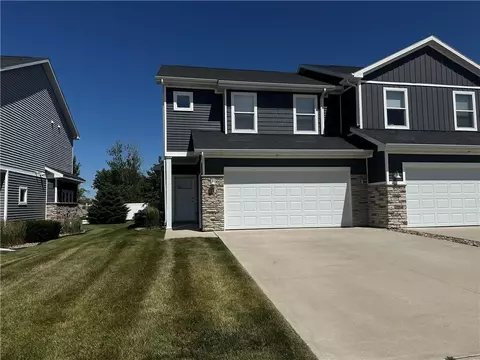 214 Larson Dr, Huxley, IA 50124