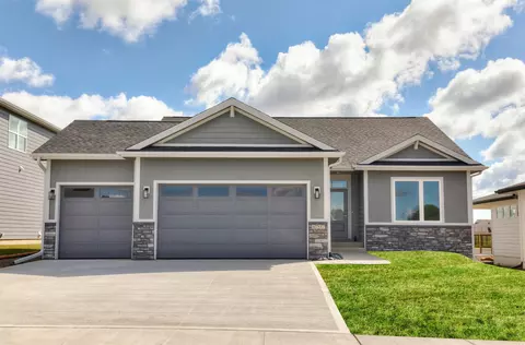 4707 89th St, Urbandale, IA 50322