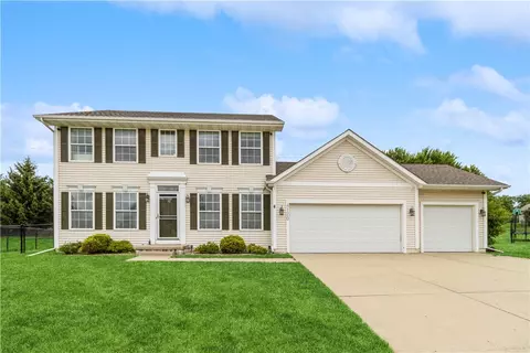 4120 155th St, Urbandale, IA 50323