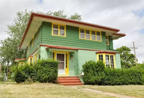 3846 3rd St, Des Moines, IA 50313