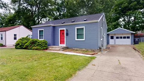 1812 55th St, Des Moines, IA 50310