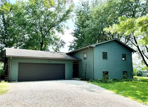 1532 Elk Horn Dr, Otley, IA 50214