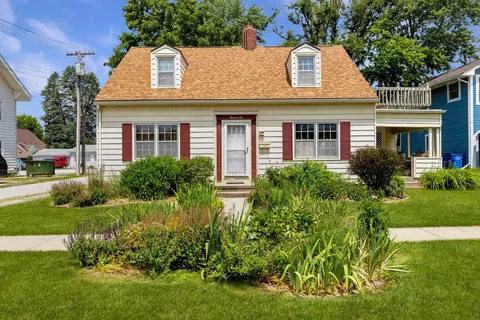 306 W Boston Ave, Indianola, IA 50125