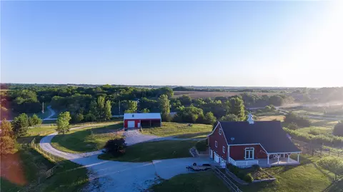 9312 Nevada St, Indianola, IA 50125