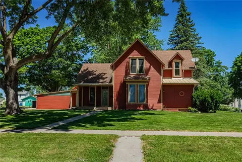 410 E 4th Ave, Indianola, IA 50125
