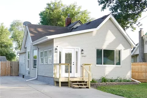 2907 Logan Ave, Des Moines, IA 50317