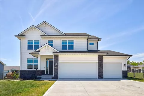 1300 Timberview Dr, Adel, IA 50003