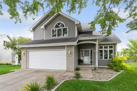 442 S 49th Ct, West Des Moines, IA 50265