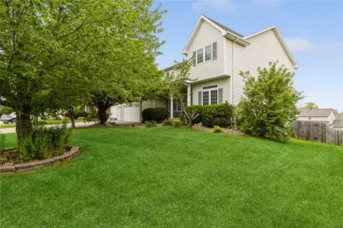 6415 NW 94th Ct, Johnston, IA 50131