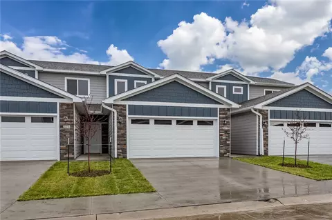 3031 Bracken Pl, Norwalk, IA 50211