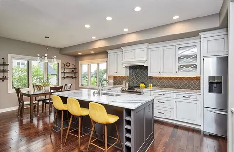 4414 160th Cir, Urbandale, IA 50323