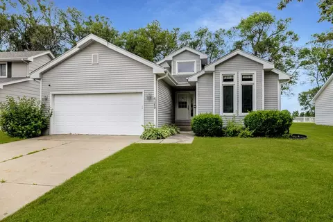 6408 Center St, West Des Moines, IA 50266