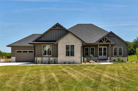 11173 NW 108th Ct, Granger, IA 50109