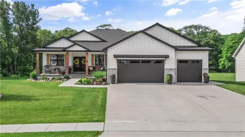 1110 Timber Valley Dr, Polk City, IA 50226
