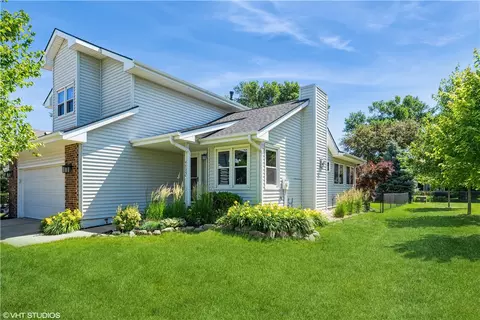 4725 84th St, Urbandale, IA 50322