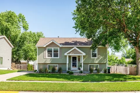 621 Duluth St, Ames, IA 50010