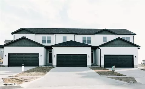 1260 1300 1306 E 28th St, Norwalk, IA 50211