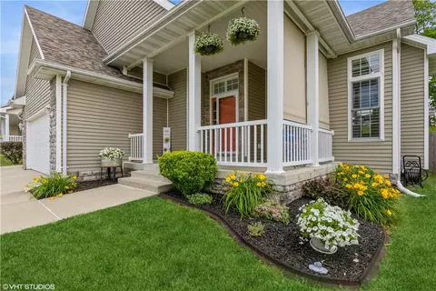 5385 Jordan Blvd, Pleasant Hill, IA 50327