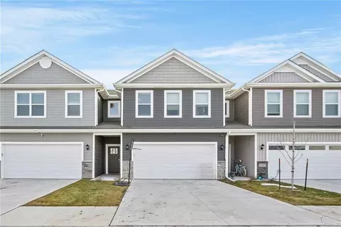 3311 NW Cedarwood Ln, Ankeny, IA 50023