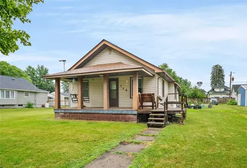 114 SW 2nd St, Melcher Dallas, IA 50163