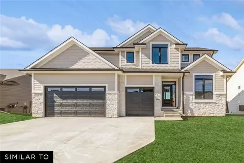 255 NW Ashley Ave, Waukee, IA 50263