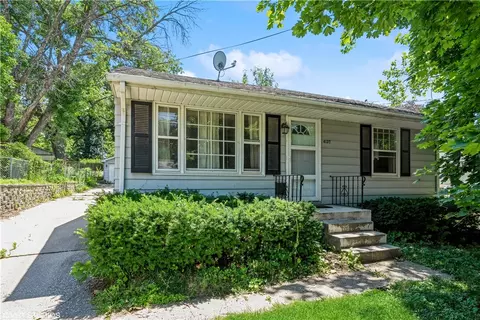 4137 10th St, Des Moines, IA 50313
