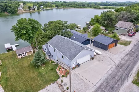 9173 Diamondhead Dr, Dexter, IA 50070