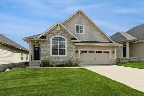 14434 Holcomb Ave, Urbandale, IA 50323