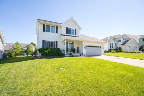 12304 Horton Ave, Urbandale, IA 50323