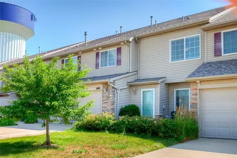 601 Orchard Hills Dr #6011, Norwalk, IA 50211