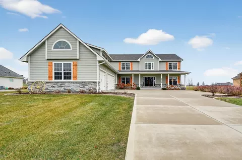 9912 44th St, Polk City, IA 50226