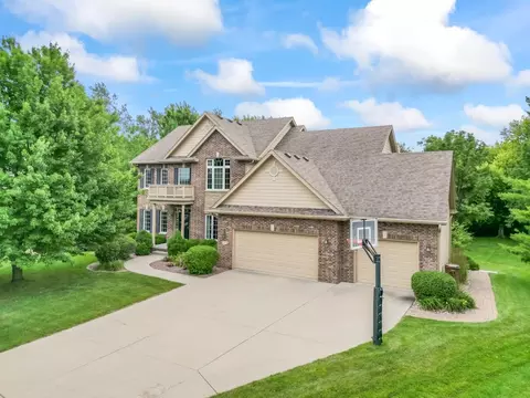 3505 149th St, Urbandale, IA 50323