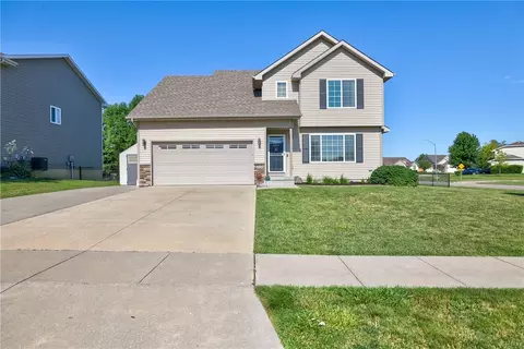770 SE Hummingbird Cir, Waukee, IA 50263