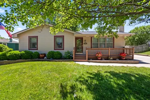 1228 Westside Dr, Polk City, IA 50226