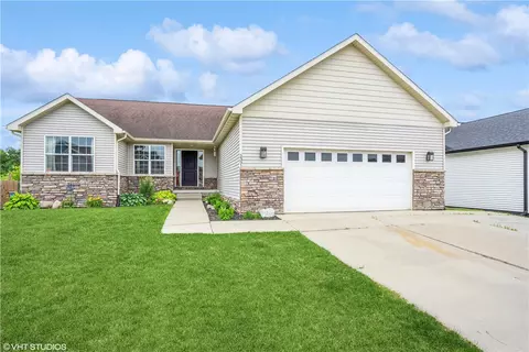 5391 Pleasant Ridge Rd, Pleasant Hill, IA 50327