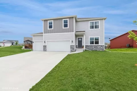 2117 NW Applewood St, Ankeny, IA 50023