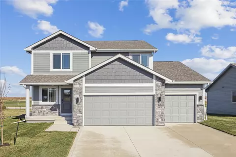1475 NW Bull Run Ct, Waukee, IA 50263