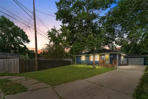 1225 SW Franklin Ct, Ankeny, IA 50023