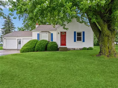 5061 S74 Hwy S, Newton, IA 50208