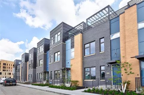 835 E 2nd St, Des Moines, IA 50309