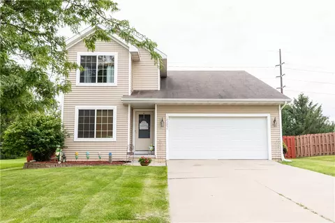1582 Nine Iron Dr, West Des Moines, IA 50266
