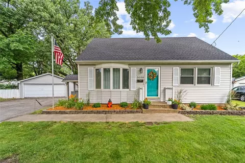 5039 Allison Ave, Des Moines, IA 50310
