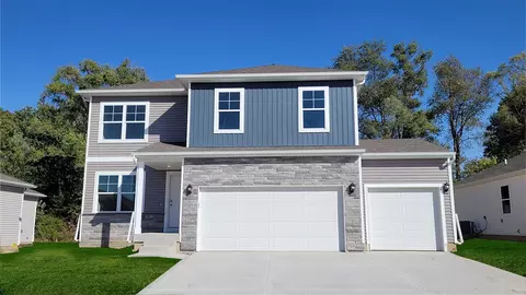 2709 Brook View Dr, Des Moines, IA 50317