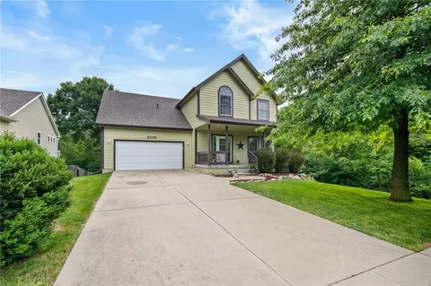 2508 E Park Ave, Des Moines, IA 50320