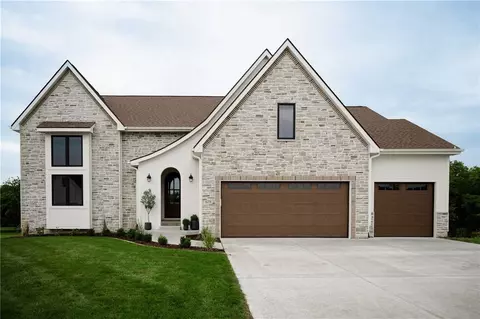 11274 Twilight Dr, West Des Moines, IA 50266