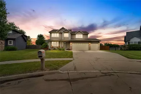 107 NW Driftwood Ct, Ankeny, IA 50023