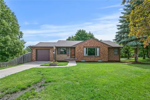 2701 Indianola Ave, Des Moines, IA 50315