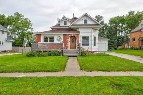 1904 West St, Granger, IA 50109